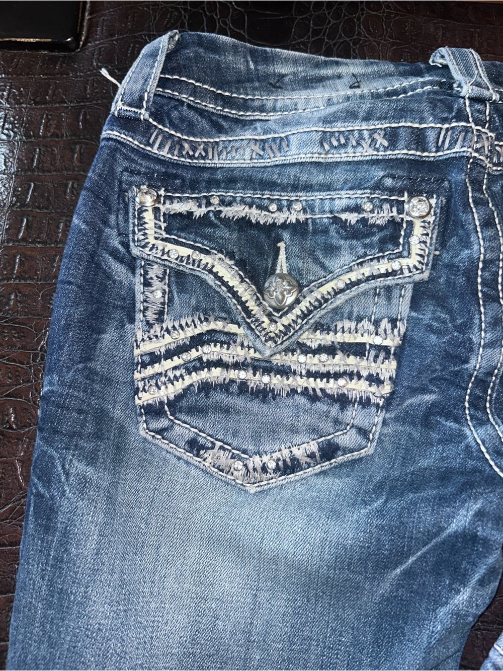 Miss Me Women's Embellished Jeans - Picture 5 of 10